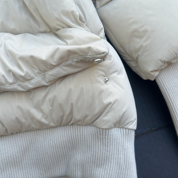 NEW GUESS Women’s Puffer Jacket SZ S - Picture 8 of 11